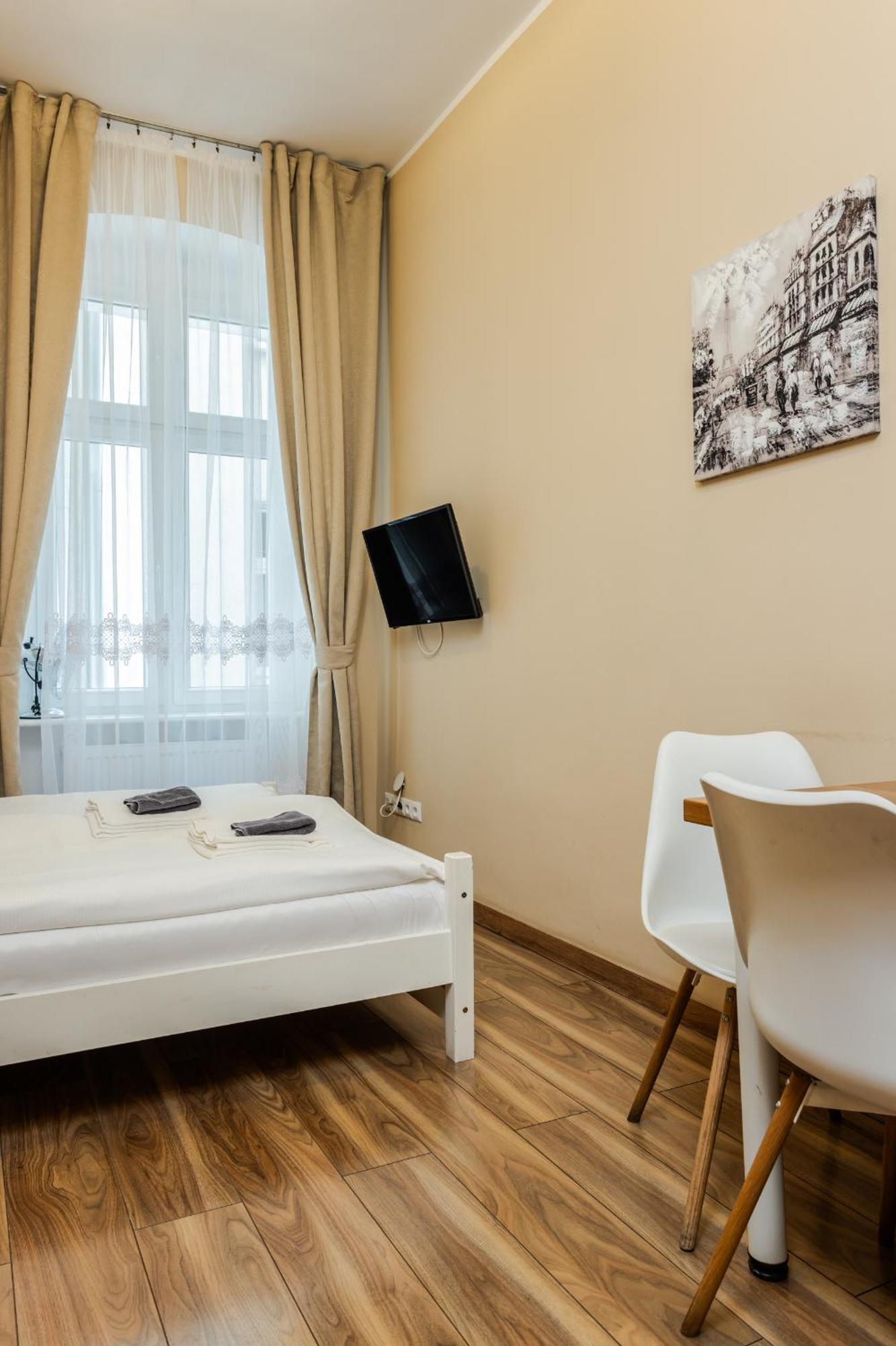 Functional And Comfortable Very Berry Studios In Poznan By Noclegi Renters Exterior photo